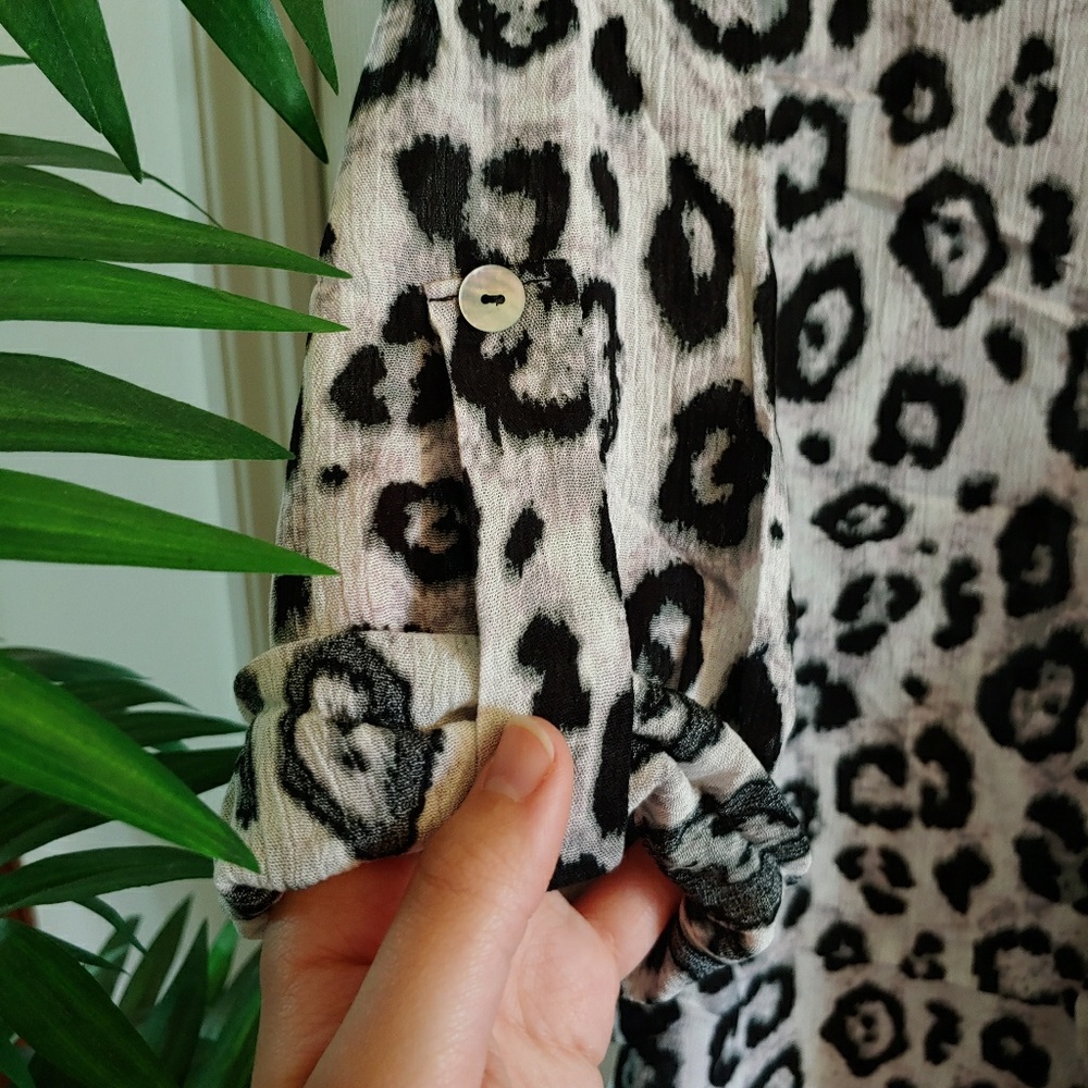 SOLD Entro Leopard 3/4 Sleeve Blouse - Picture 5 of 6